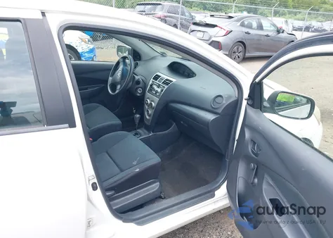 2009 Toyota Yaris z USA, uszkodzony, nr VIN JTDBT903294047423